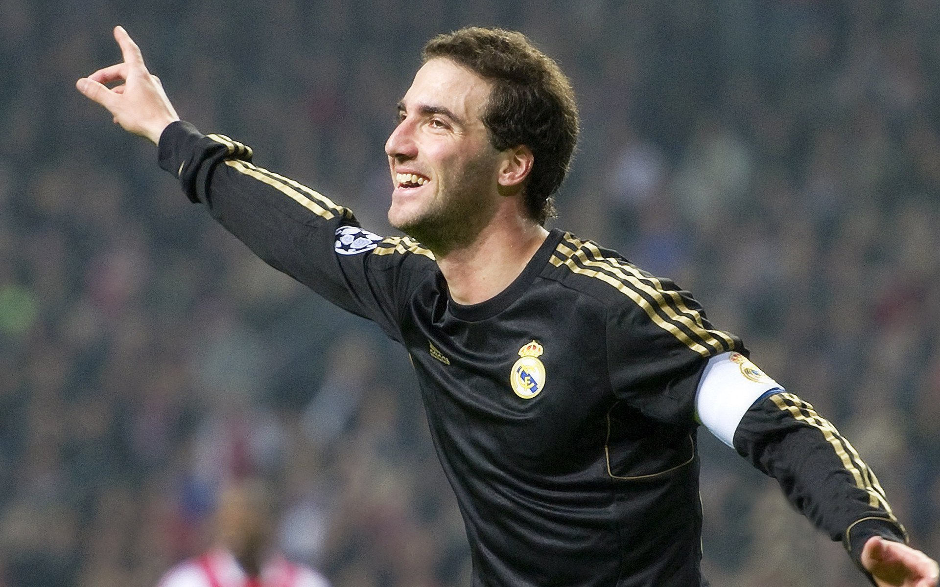 “全国青少年足球交流赛在广州顺利举行”，2020全国青少年足球