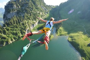 经典战役！国内足球联赛战火重燃，国内足球联赛最新排名安排