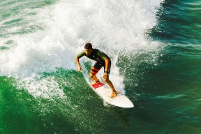 曼联夺得英格兰联赛杯，滕哈赫带队首冠，曼联 英联杯