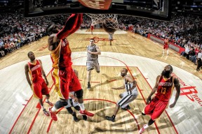 德甲转会热潮：多支豪门补强中场与锋线，2021-2022德甲转会